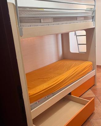 Letto a castello in buone condizioni