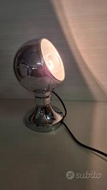 Lampada da tavolo  Eyeball di Goffredo Reggiani