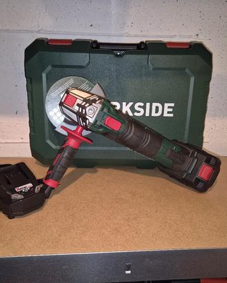 Smerigliatrice angolare PARKSIDE 20 V con batteria
