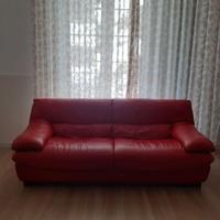 Divano in pelle rosso Chateaux d'Ax