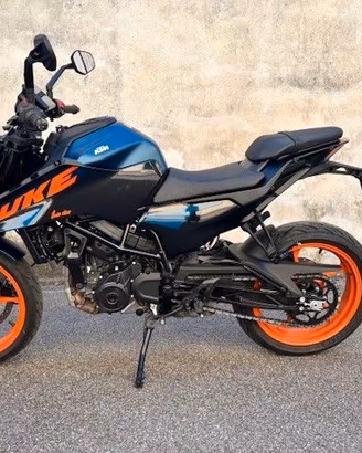 KTM Duke 125