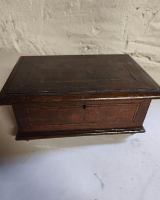 Portagioie in legno antico