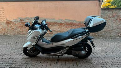 Honda Forza 300