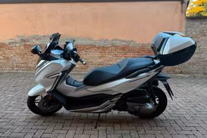 Honda Forza 300