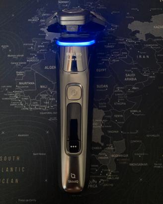 Rasoio Philips Serie 9000 SkinIQ