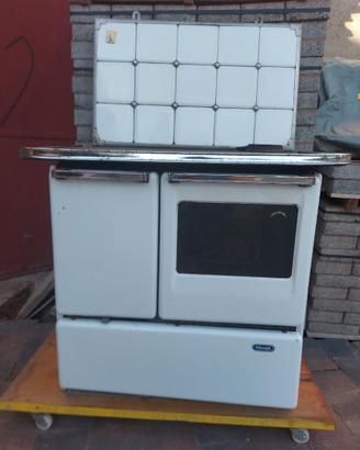 Stufa a legna Delonghi