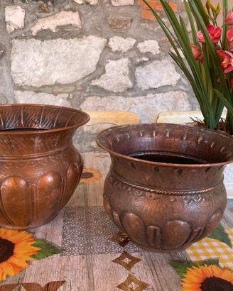 Vaso in rame antico
