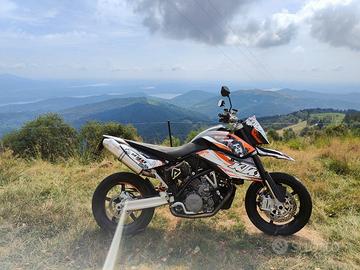 KTM 990 Supermoto