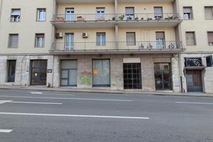 Locale Commerciale Viale Mancini