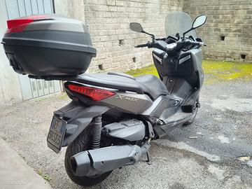 scooter xmax 400