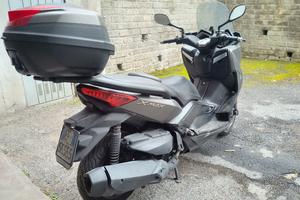 scooter xmax 400