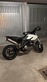 DUCATI HYPERMOTARD 796 DEPOTENZIATA A LIBRETTO