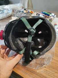 casco XXS-S di Scoot & Ride con luce rossa 