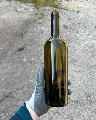 Bottiglie di vino vuote