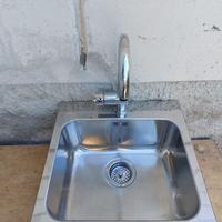 Lavello IKEA + Rubinetto – Come nuovo (usato solo