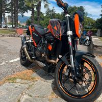 KTM Duke 690 ABS