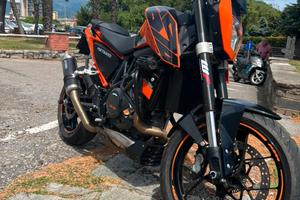 KTM Duke 690 ABS