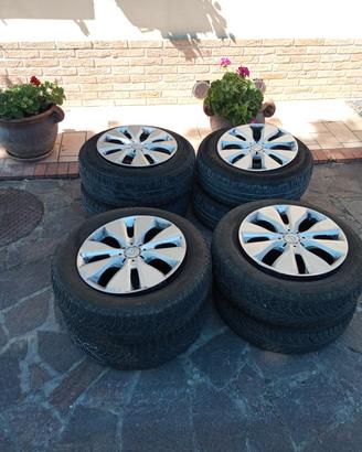 kit Pneumatici 4 estive +4 invernali con cerchi e 