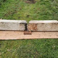 Coppia di Antichi Elementi in Pietra/Marmo (118cm)