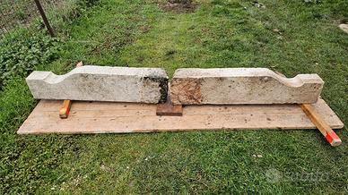 Coppia di Antichi Elementi in Pietra/Marmo (118cm)