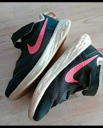Scarpe Nike n.27  bambina 