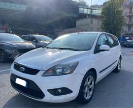 Ford focus Titanium 1.6 benzina pronta consegna