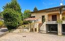 villa-bifamiliare-con-ampio-giardino-privato-usm