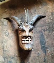 Maschere da muro in legno