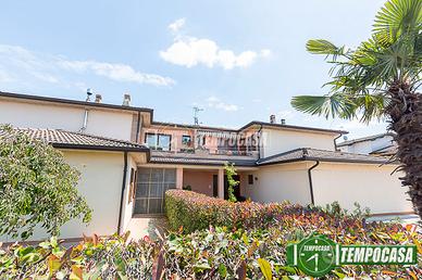 2 LOCALI CON GIARDINO E BOX