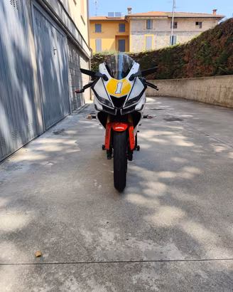 Yamaha r125 60th anniversary 