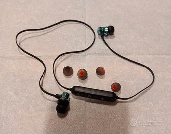 Auricolari radio fm. Design moderno e compatto. 