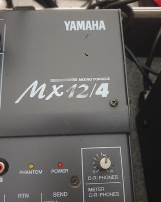 Mixer Yamaha MX 12/4