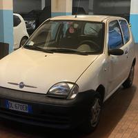 fiat 600 - anno 2007 in buone condizioni