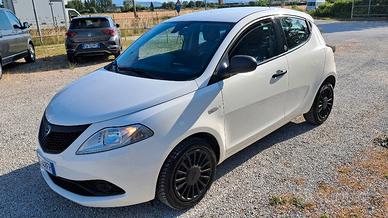 Lancia Ypsilon 1.0 FireFly 5 porte S&S Hybrid Ecoc