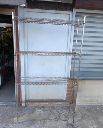 2 Scaffali di metallo 