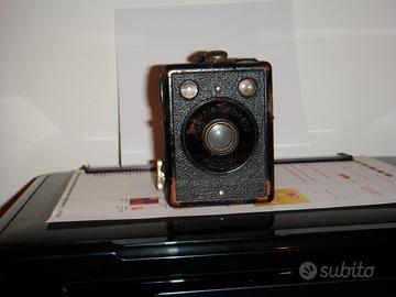 Macchina fotografica antica
