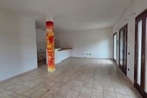 Olbia ampio bilocale al piano terra rialzato