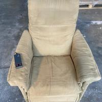 Poltrona elettrica con alzata assistita.
