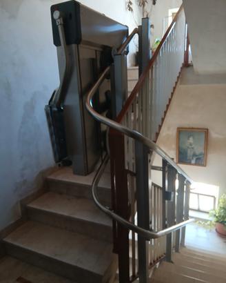 monta scale a pedana 