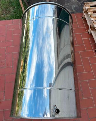 Due botti in acciaio inox per vino 500 l