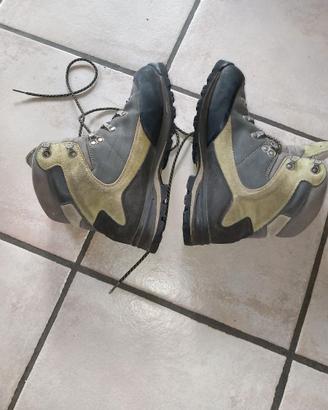 Scarponi da montagna