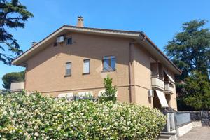 3 LOCALI A ROMA