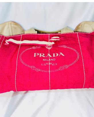 Prada borsa modello giardiniera