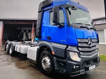 Mercedes Benz