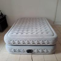 materasso matrimoniale auto gonfiabile Intex