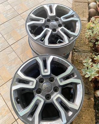 Kit 4 Cerchi In Lega 16" Originali Jeep Renegade