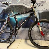 Mtb Gt Lts sts taglia media  termoplastica