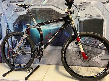 Mtb Gt Lts sts taglia media  termoplastica