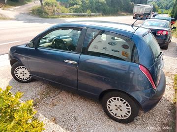 Lancia Ypsilon 1.3 MJT 75 CV