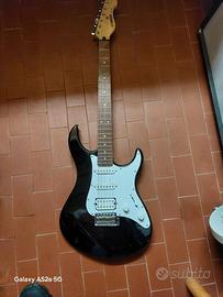 Chitarra elettrica yamaha eg 112